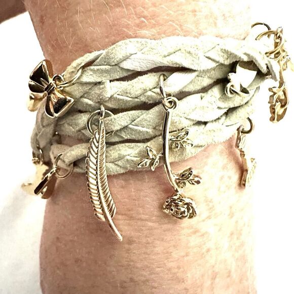 Kidada Disney Couture Princess Charms Wrap Bracelet Gold Tone‎ White Leather - Picture 1 of 11